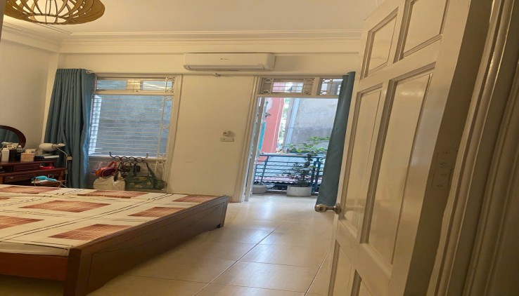 Cho thuê nhà ngõ 213 Phố Giáp Nhất, 5 tầng, 43m2, 4 ngủ, 16 Triệu
